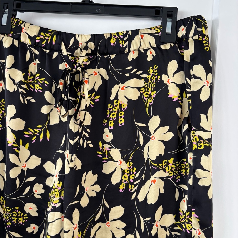Cabi New Set Up Pants 6696 Black Floral Pull On Relaxed Fit High Waist Wide Leg - Picture 3 of 11